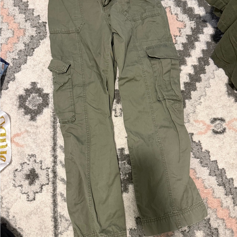 WoMen's Olive Cargo Pants